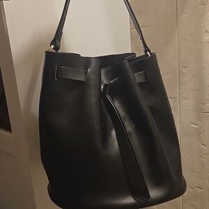 KC JAGGER Black Vegan Leather Bucket Shoulder Bag